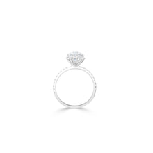 Circular Radiance- Captivating Round Diamond Ring