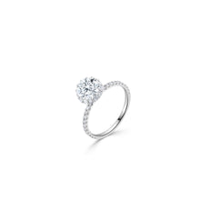 Circular Radiance- Captivating Round Diamond Ring