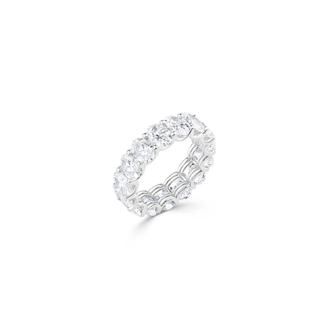 Eternal Glamour Timeless Oval-Cut Diamond Ring