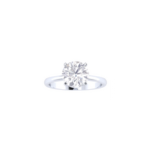 Timeless Radiance- Classic Round Lab-Grown Diamond Ring